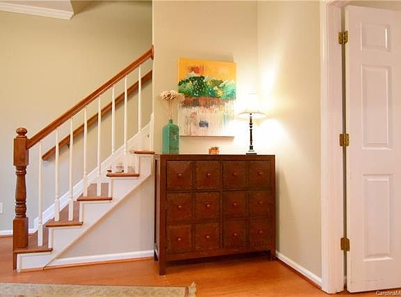 4th image of 4904 Hickory Lake Ln