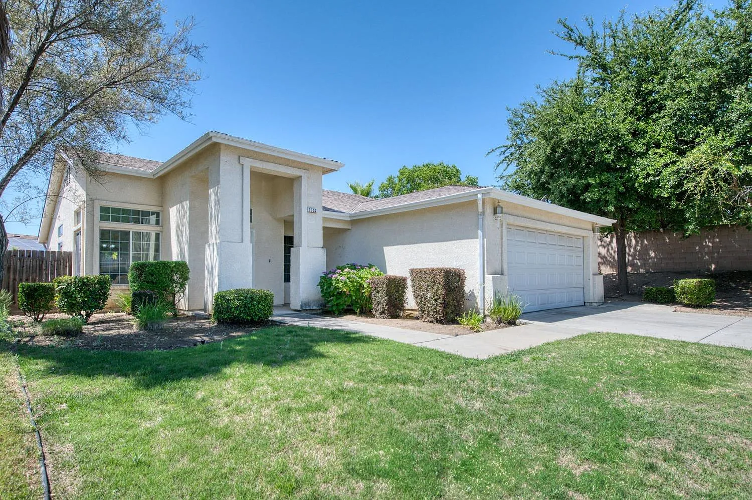2602 Santa Ana Ave photo 1