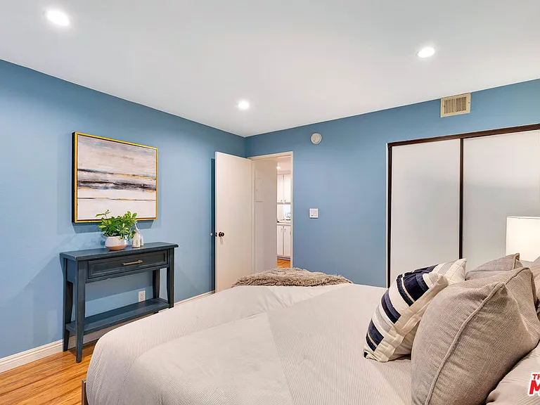 1900 Vine St #103 — Photo 12