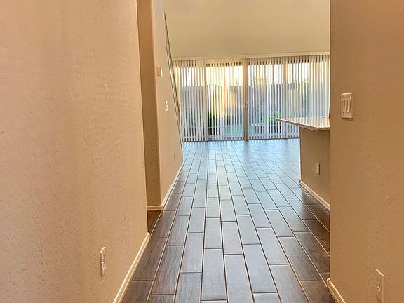 4th image of 26966 N 71st Dr