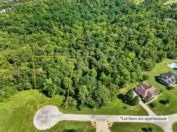 76 Indian Ridge Dr, Aurora, IN 47001