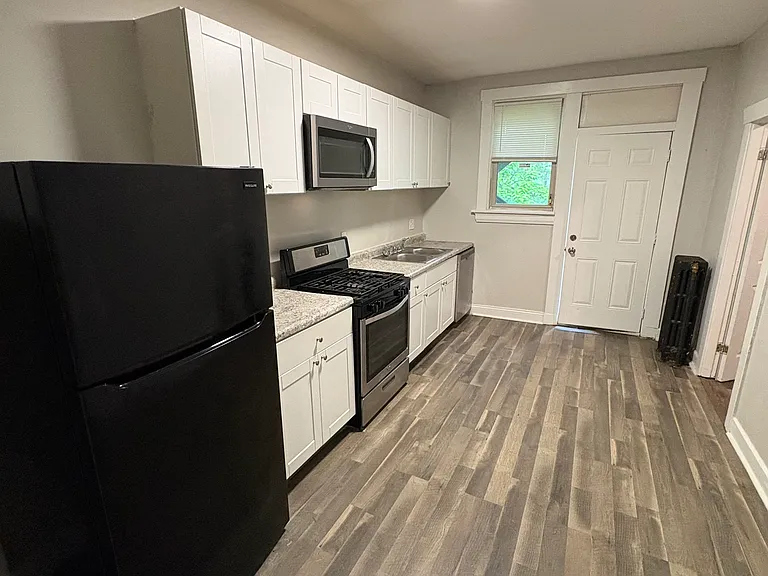 2731 Harris Ave #1 — Photo 8