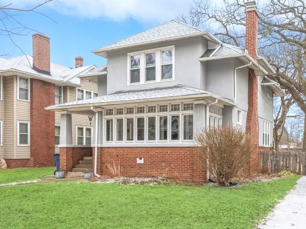 923 N County St, Waukegan, IL 60085