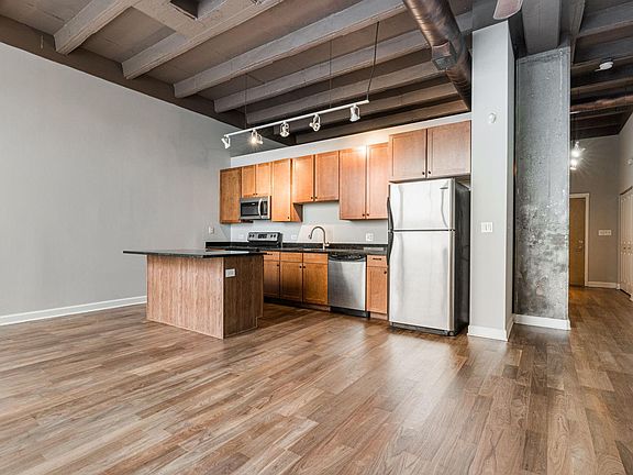 2nd image of 4131 W Belmont Ave #413A