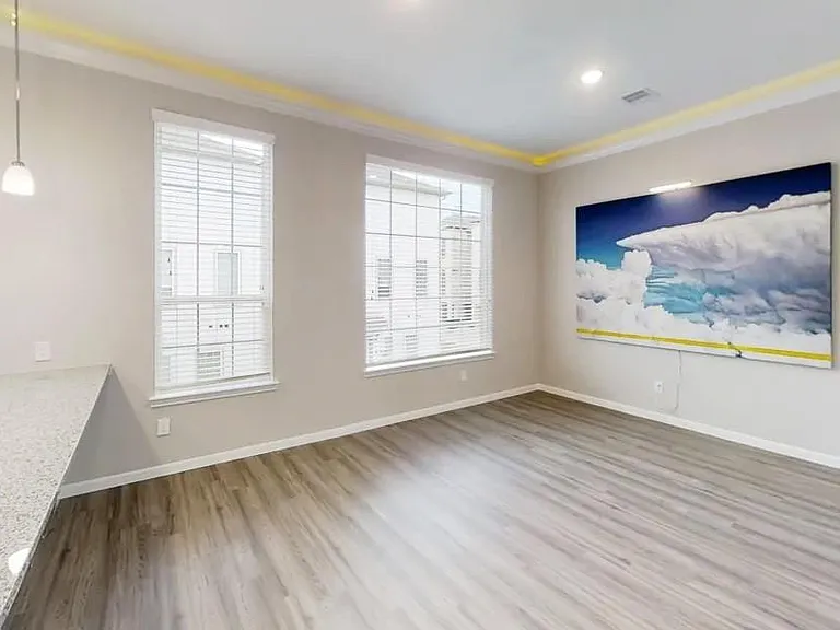 5609 Mina Way — Photo 7