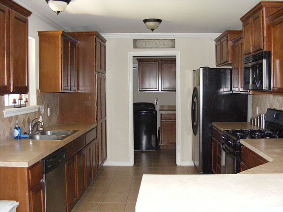 Kitchen/Utility Room