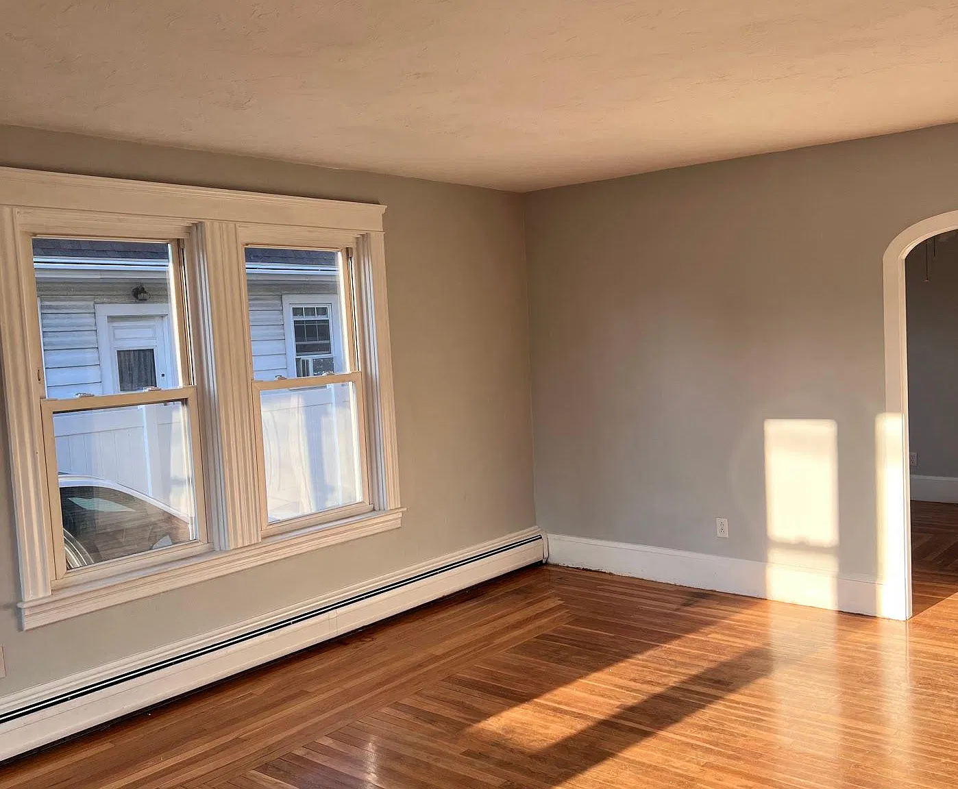 16 Bloomfield St — Photo 2