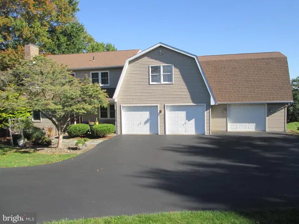 80 Indian Ln, Boyertown, PA 19512