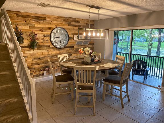 3rd image of 9162 Vineyard Lake Dr