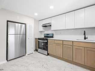 71 Maple St, Bloomfield, NJ 07003