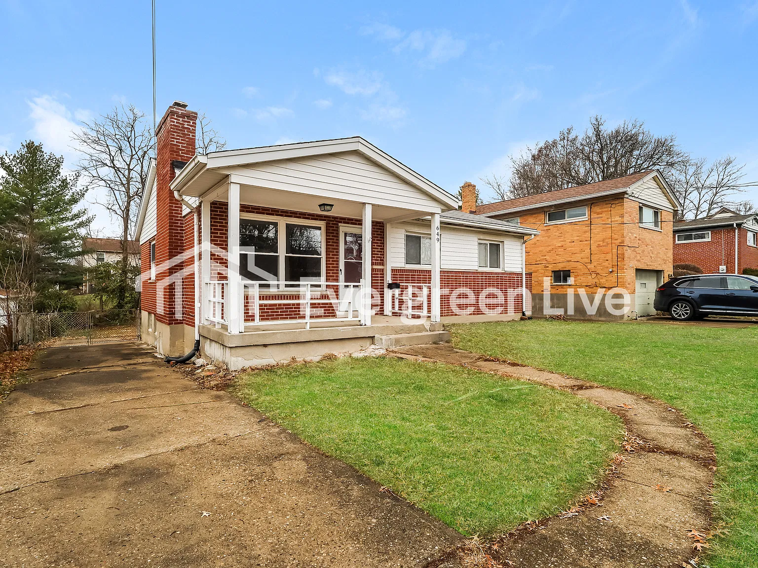 3 bed, 1.0 bath, 1050 sqft, $1,395 — Photo 2