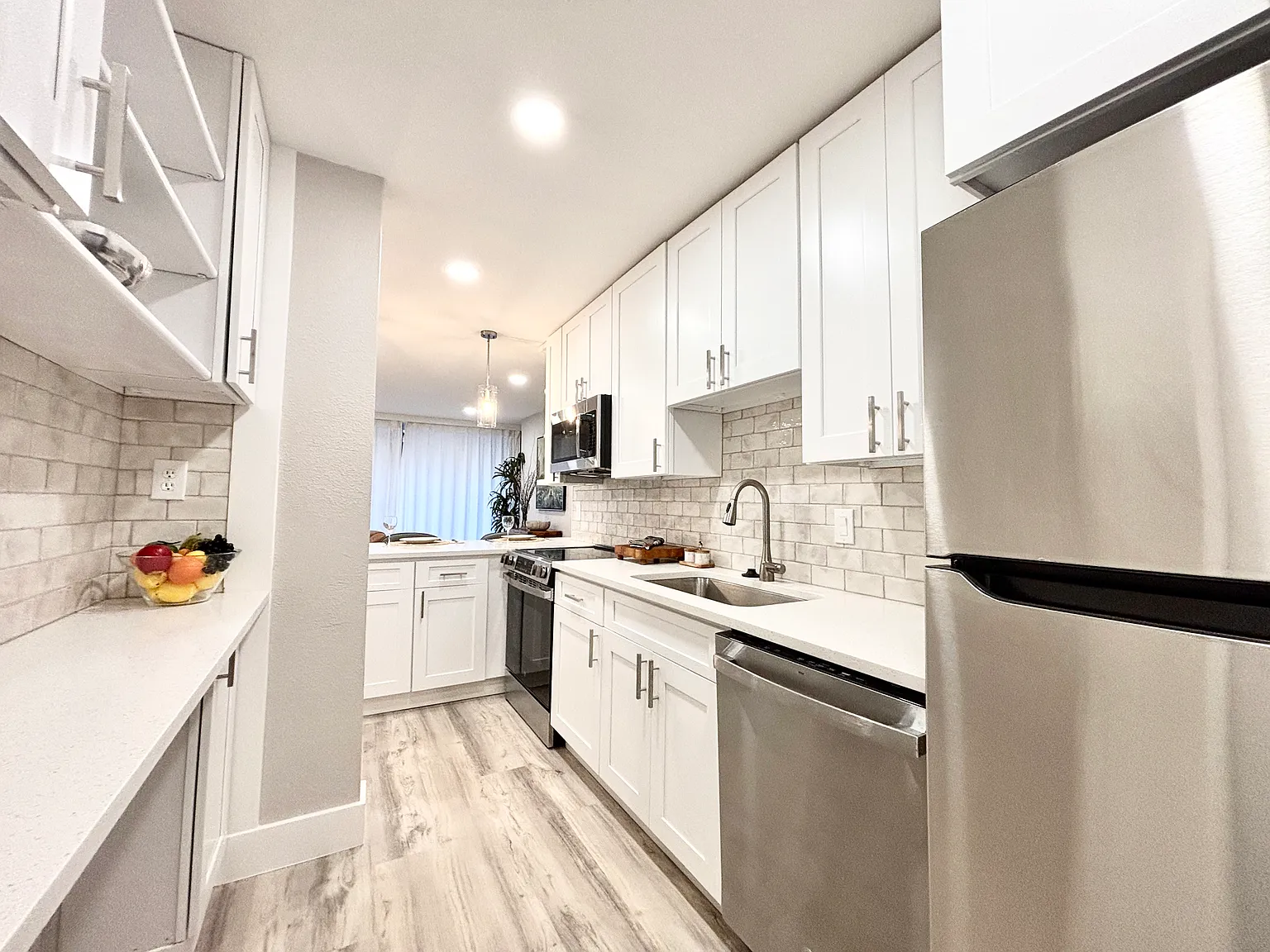 2 bed, 780 sqft, $2,295 — Photo 4