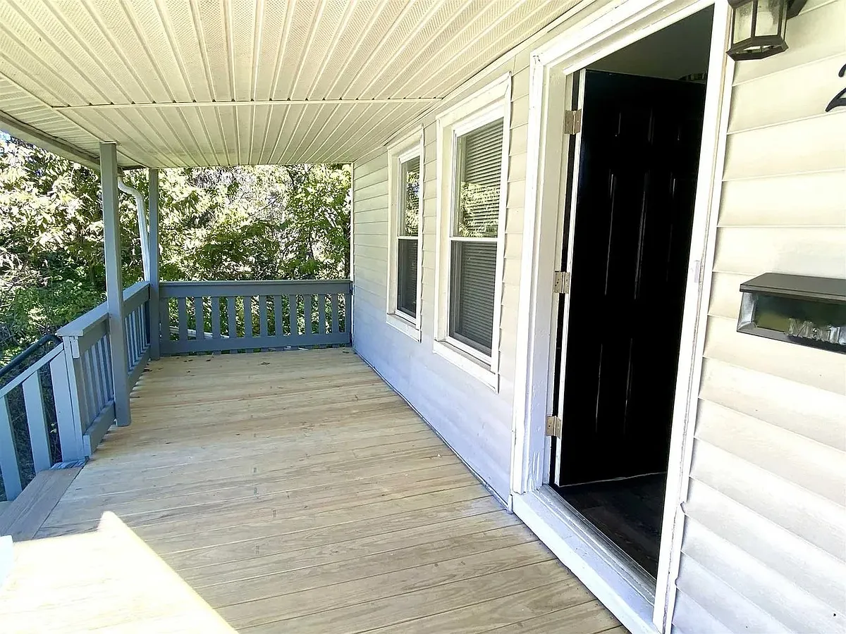 jpg - 29 Summer Hill Ave
