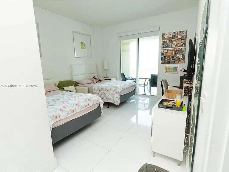 150 Sunny Isles Blvd #Townhouse 1-403 — Photo 19