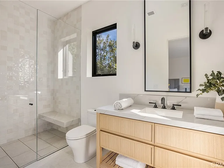 24341 Rolling View Rd — Photo 30
