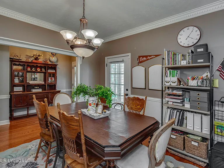 214 Ramblewood Dr — Photo 10