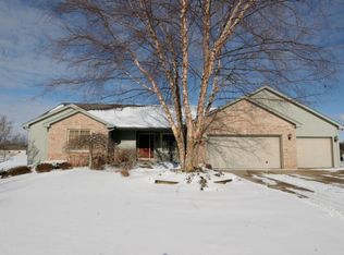 5588 Ravine Dr, Middleville, MI 49333