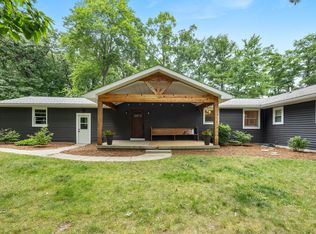 1059 Cumberland Ave SE, Lowell, MI