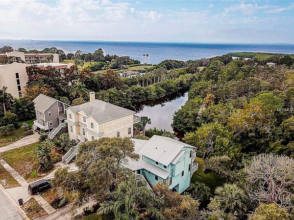 3rd image of 504 Harmony Ln
