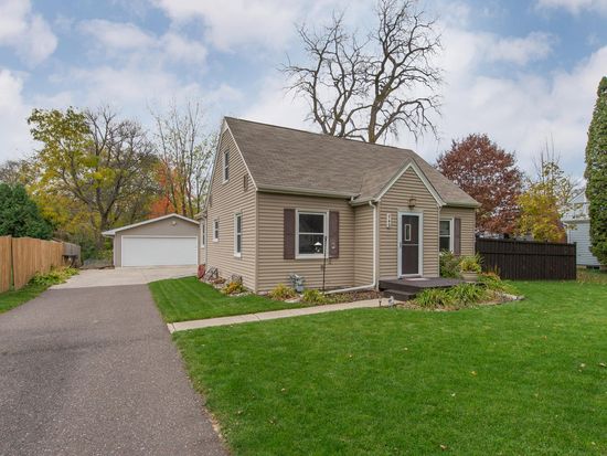 949 Evar St N, Maplewood, MN 55119