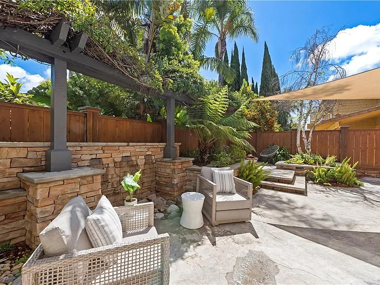 1089 Danielle Dr — Photo 28