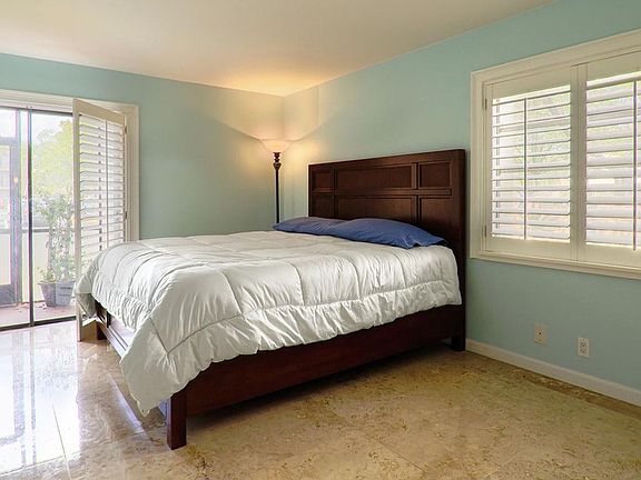4th image of 4000 N Hills Dr APT 8