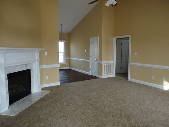 2nd image of 115 Collingbourne Ct