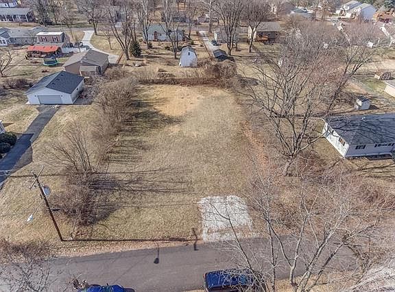 4th image of 207 Giofre Ave