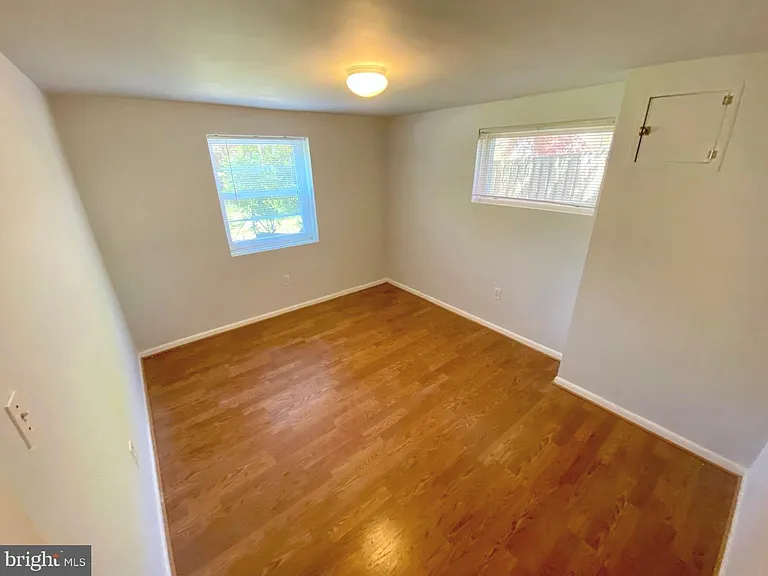 9110 Drake Pl — Photo 18