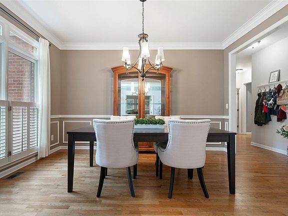 5th image of 4230 Millside Walk SE