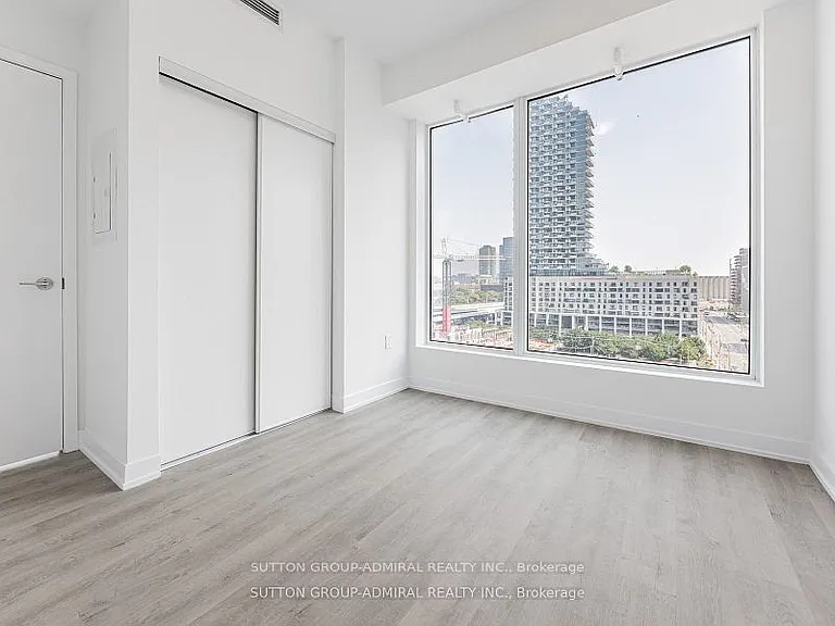 15 Richardson St #1017 — Photo 21