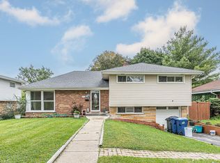 1015 S Leslie Ln, Villa Park, IL 60181