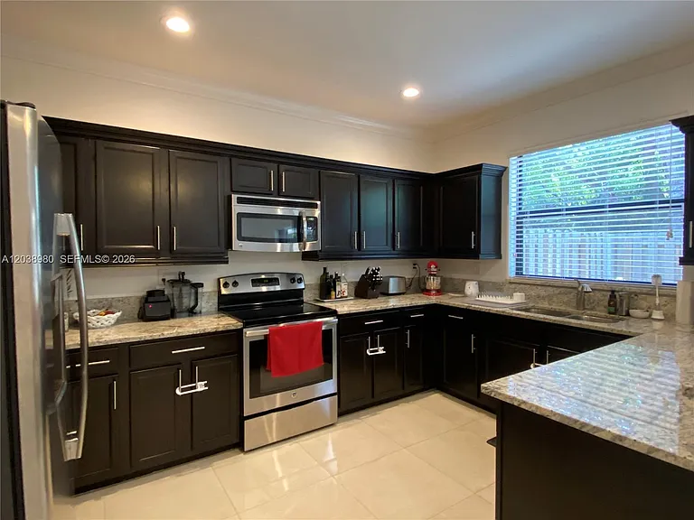 11725 SW 150th Pl #11725 — Photo 9