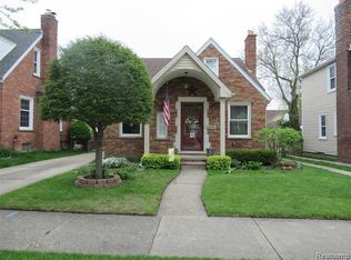 23035 Arlington St, Dearborn, MI 48128