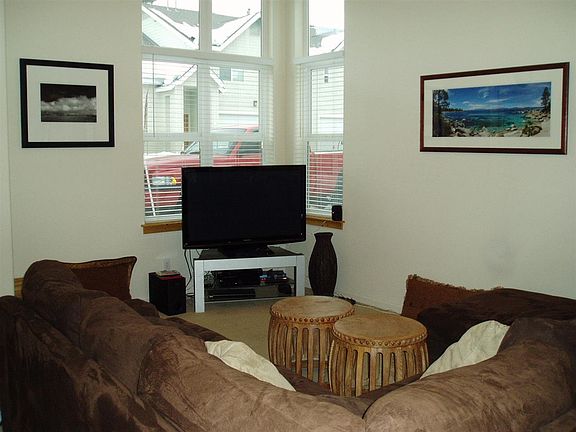 3rd image of 10086 Nicolas Dr