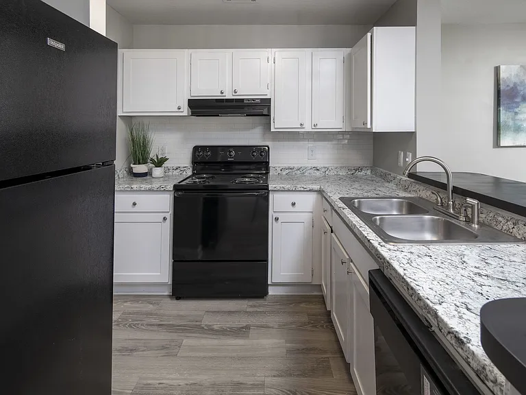 Stone Ridge Apartments — Photo 15