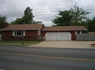 2053 S Wedgewood Ave, Springfield, MO 65807