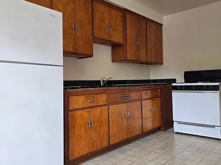 5515-5519 W Martin Dr — Photo 11