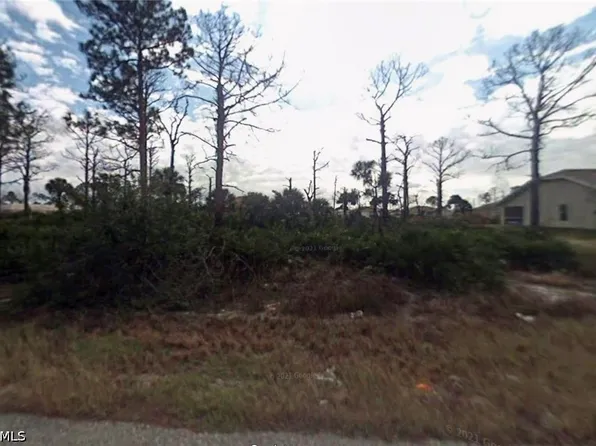 3005 13th St W, Lehigh Acres, FL 33971
