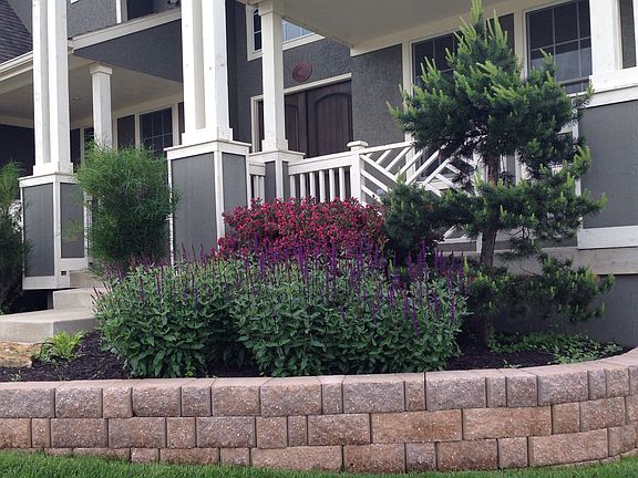 5th image of 912 Lake Hill Dr.