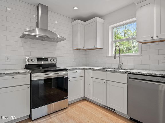 2nd image of 1605 Bobwhite Lane