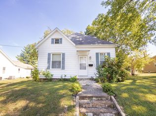 430 N Pearl St, Lebanon, IL 62254