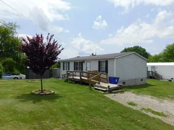 104 Chapel St, Christiansburg, VA 24073