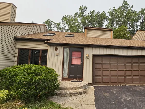 760 Robin Rd, Buffalo, NY 14228