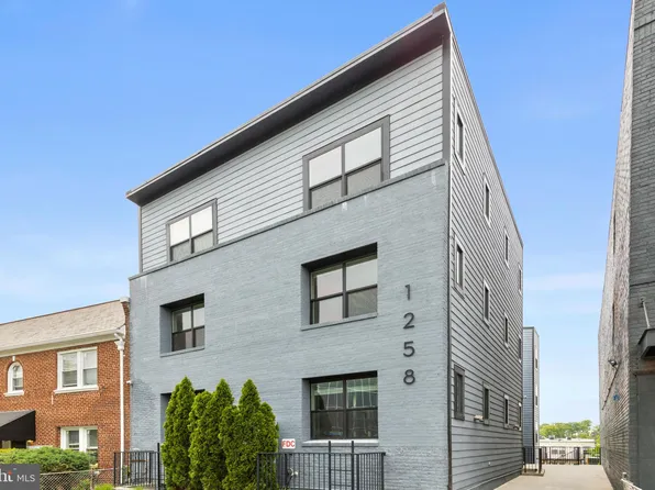 1258 Holbrook Ter NE APT 5, Washington, DC 20002