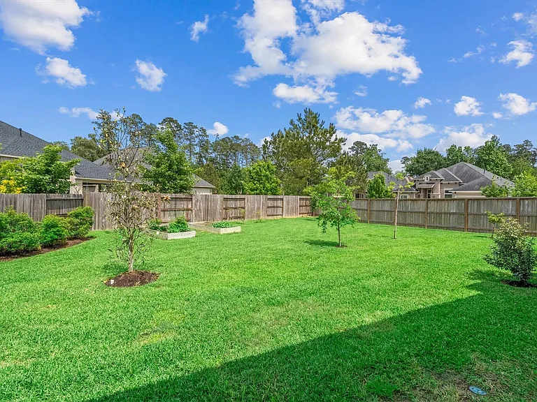 122 Coral Bells Ct — Photo 34