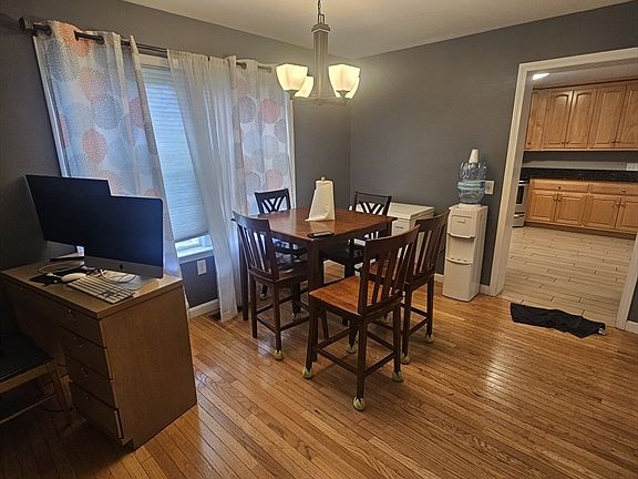 5th image of 84 Valmor St