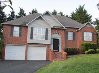 2806 Stonehenge Ct, Cookeville, TN 38506