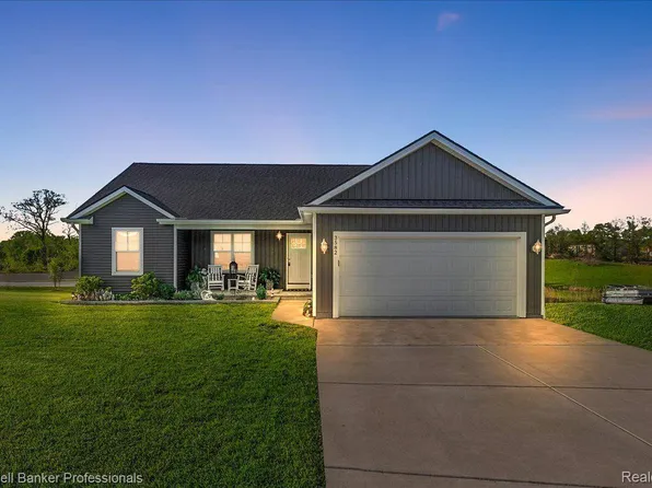 3582 Pratt Dr, Lapeer, MI 48446