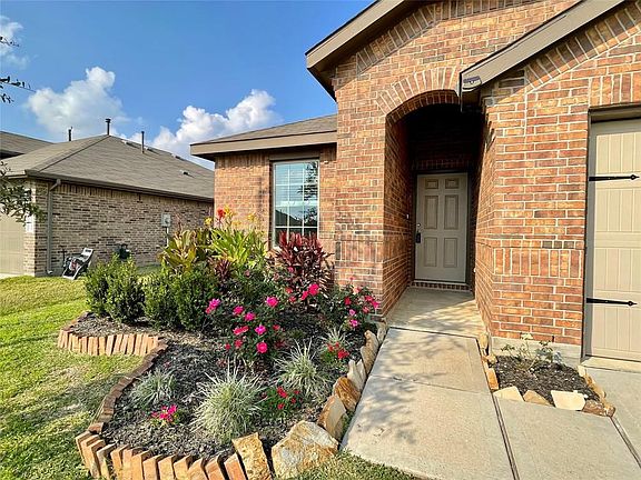 3rd image of 29202 Dunns Creek Ct
